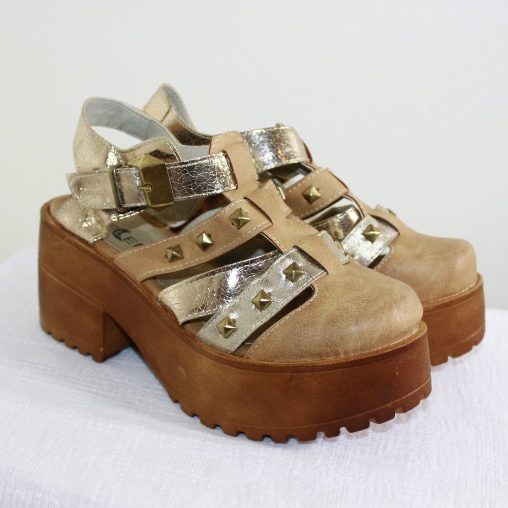 Vintage -Retro Platform Sandals (wood) Size 6 (36)